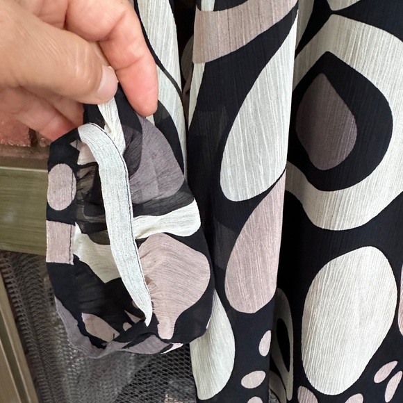 🛍️apostrophe Beautiful lining long sleeve blouse Size X-LARGE - Picture 5 of 10